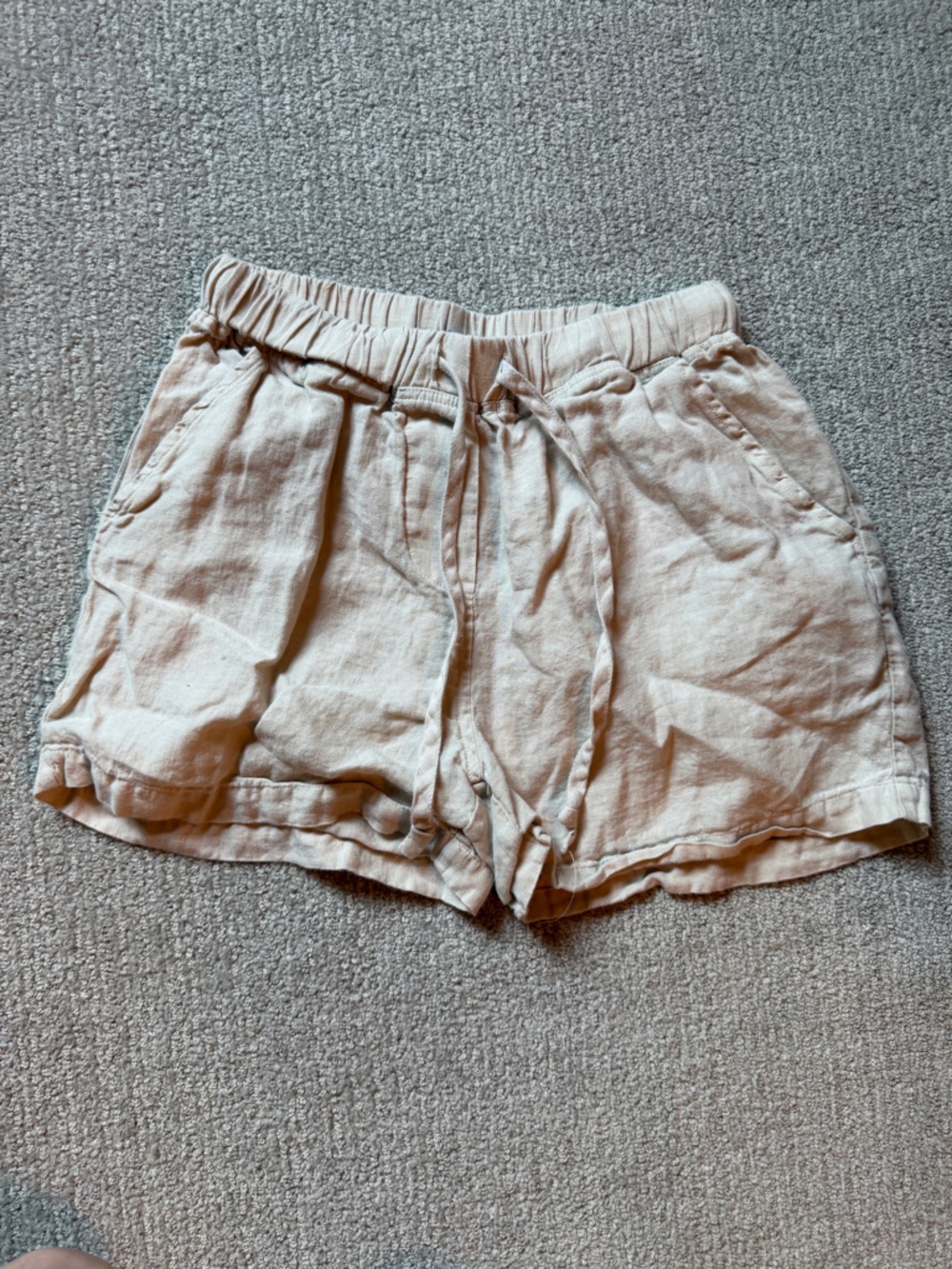 Parachute linen shorts